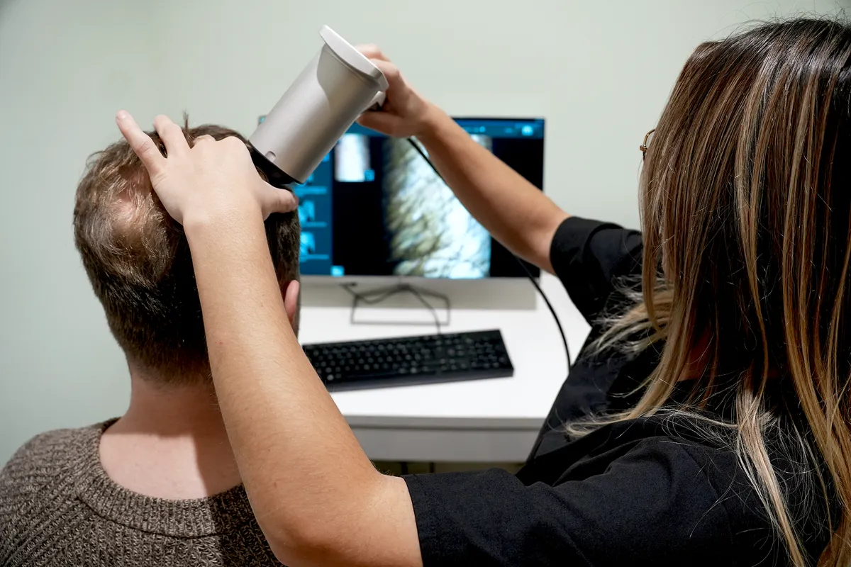 Trichoscopic analysis at Regenae